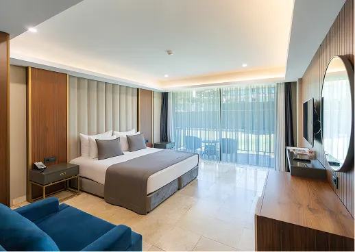 Bahçe Manzaralı Bağlantılı Aile Odası